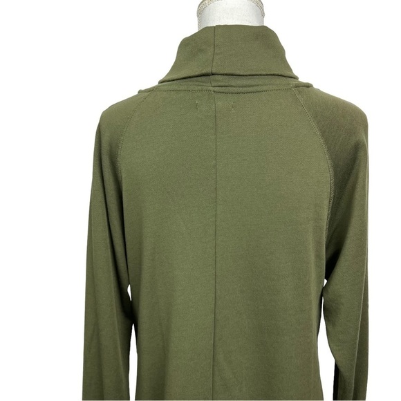 MAURICES Women’s Pullover Turtleneck Top Sz Small “Sweatshirt Like” Army Green - Picture 5 of 11